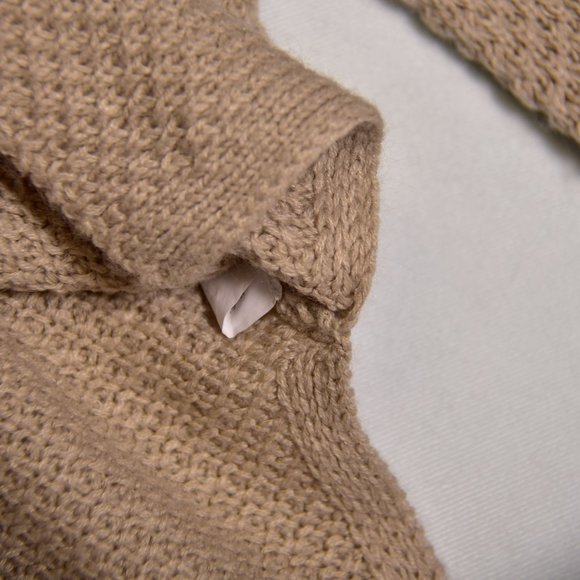 C+D+M Sweater Women's 3 Button Oatmeal Size XL - Picture 3 of 5